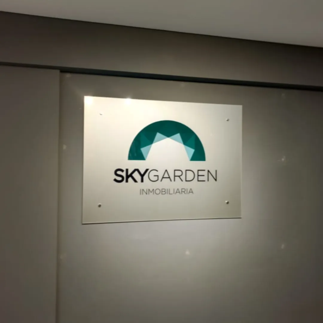 PLACAS Y CORPOREOS ACRILICOS